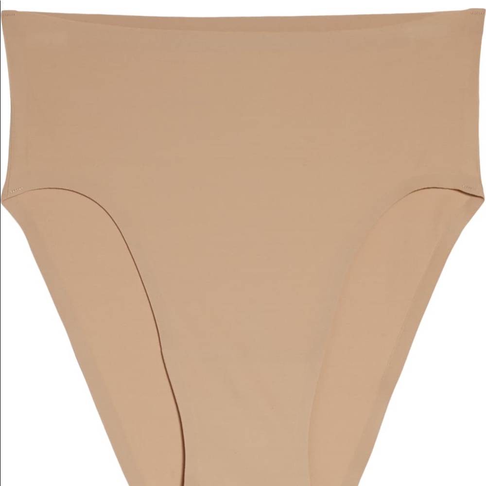 New! (3) Chantelle Cut Briefs